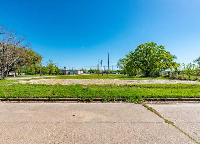 Property at 505 2nd Ave N, Texas City, TX 77590