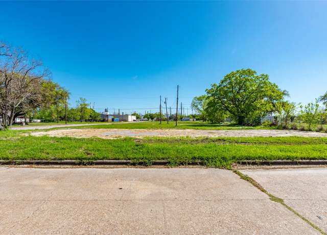 Property at 505 2nd Ave N, Texas City, TX 77590