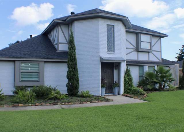 Property at 310 Yorkshire Ln, Port Neches, TX 77651, 4 beds, 3.5 baths