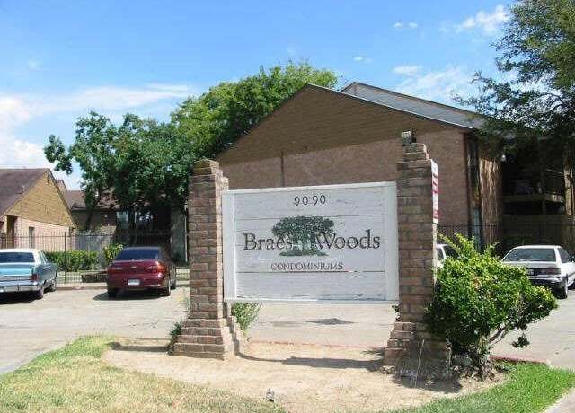 Property at 9090 S Braeswood Blvd, Houston, TX 77074, 2 beds, 2.5 baths