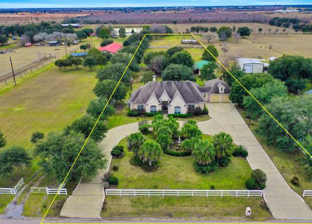 Property at 30611 Waller Spring Creek Rd, Waller, TX 77484, 5 beds, 5 baths