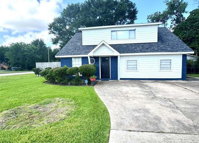 Property at 5301 Hemlock Dr, Baytown, TX 77521, 4 beds, 2 baths