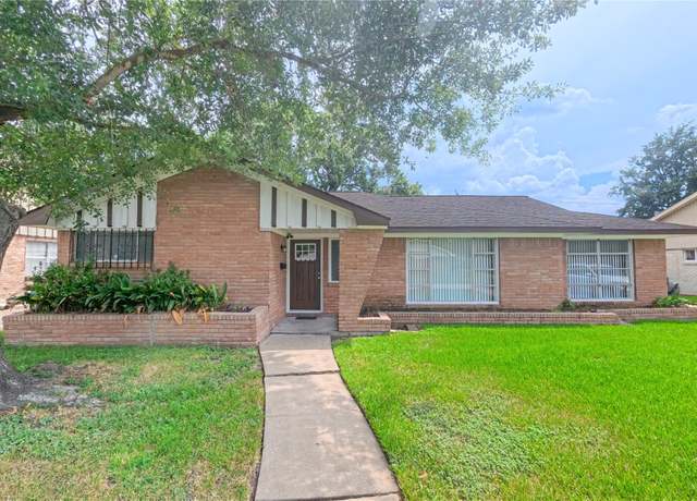 Property at 3727 Woodvalley Dr, Houston, TX 77025, 3 beds, 2 baths