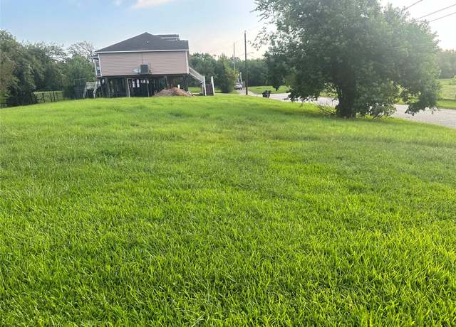 Property at 203 Rue Orleans St, Baytown, TX 77520