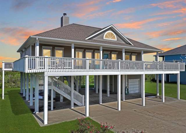 Property at 1110 Lagoon Dr, Crystal Beach, TX 77650, 3 beds, 3.5 baths