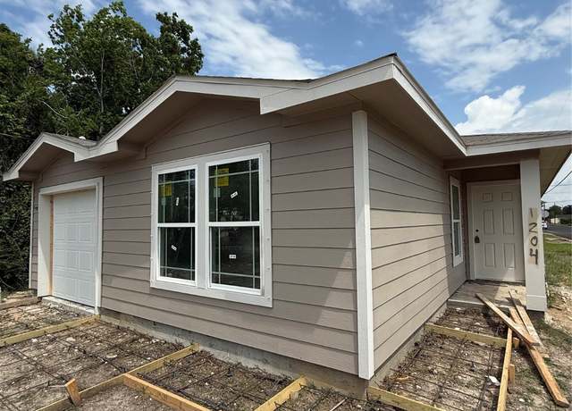 Property at 1204 Daniel St, Baytown, TX 77520, 3 beds, 2 baths