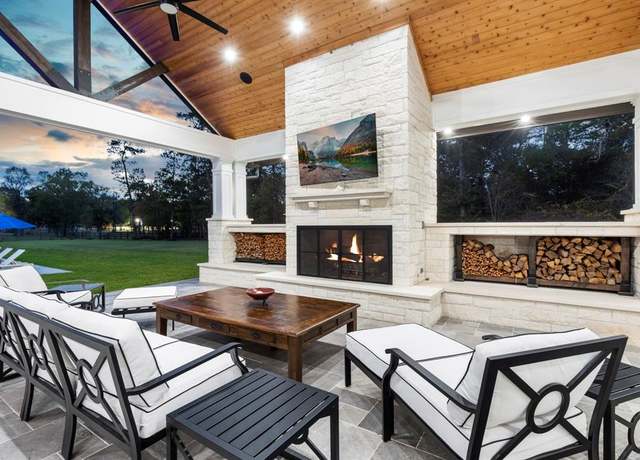 Property at 15240 Saddlewood Dr, Conroe, TX 77384, 5 beds, 7.5 baths