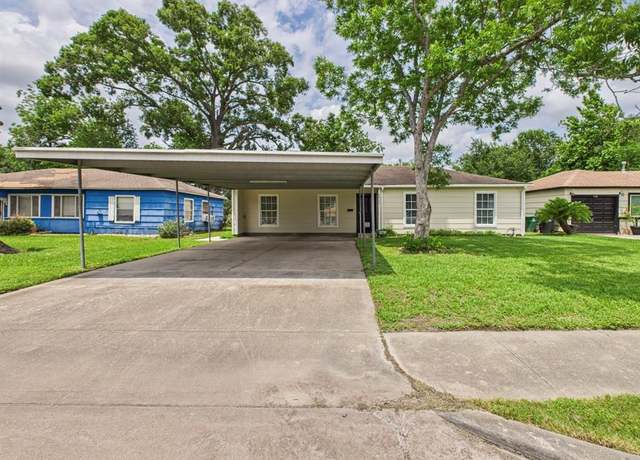 Property at 4927 Ward St, Houston, TX 77021, 3 beds, 2 baths