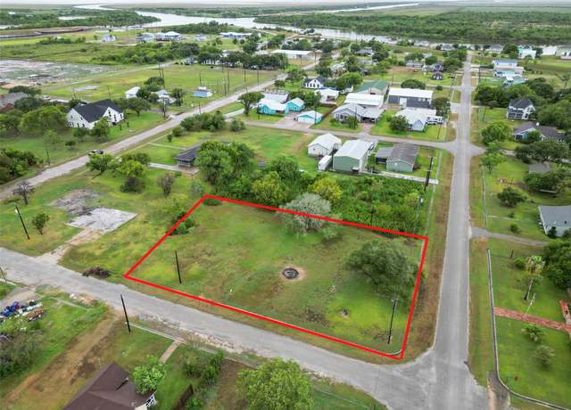 Property at 684 Mulberry St, Matagorda, TX 77457