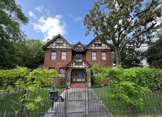 Property at 515 Sul Ross St, Houston, TX 77006, 3 beds, 3.5 baths
