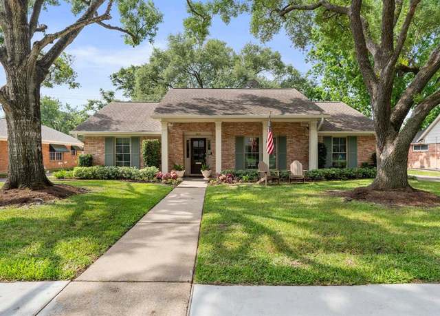 Property at 8015 Skyline Dr, Houston, TX 77063, 3 beds, 2 baths