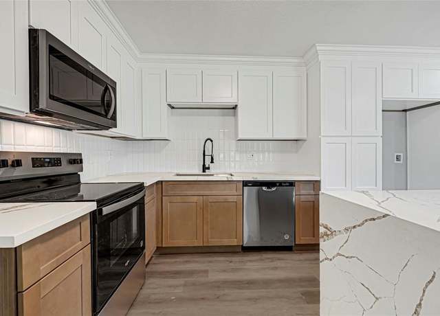 Property at 5918 Carew St, Houston, TX 77074, 3 beds, 2 baths