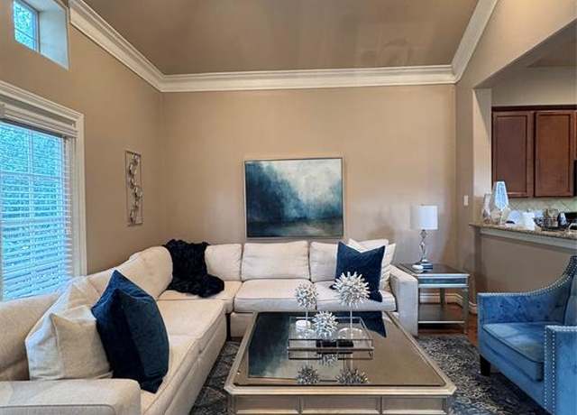 Property at 5738 Kiam St, Houston, TX 77007, 3 beds, 2 baths