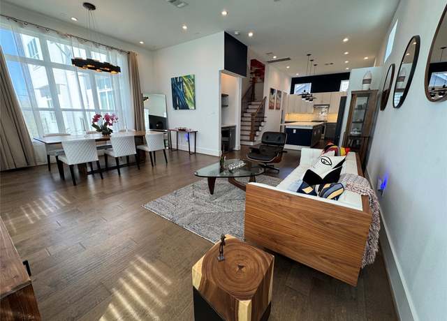Property at 418 Bayou St, Houston, TX 77020, 3 beds, 3.5 baths