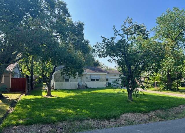 Property at 7160 Evans St, Houston, TX 77061, 3 beds, 2 baths