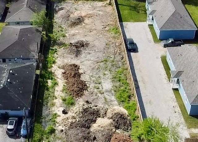 Property at 5130 Mallow St, Houston, TX 77033