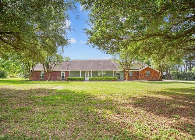 Property at 416 State Highway 21 E, Crockett, TX 75835, 3 beds, 2.5 baths