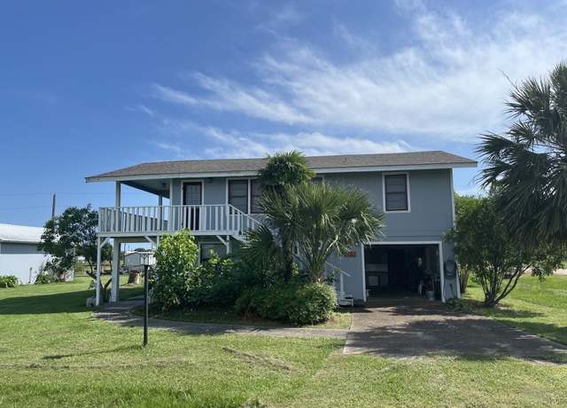 Property at 133 Indian Hill Dr, Palacios, TX 77465, 3 beds, 2.5 baths