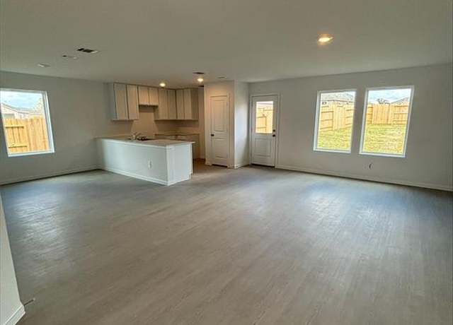 Property at 3112 Twisted Myrtle Dr, Conroe, TX 77301, 4 beds, 2.5 baths