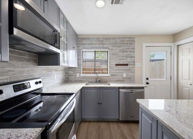 Property at 9901 Sharpcrest St Unit F3, Houston, TX 77036, 1 bed, 1.5 baths