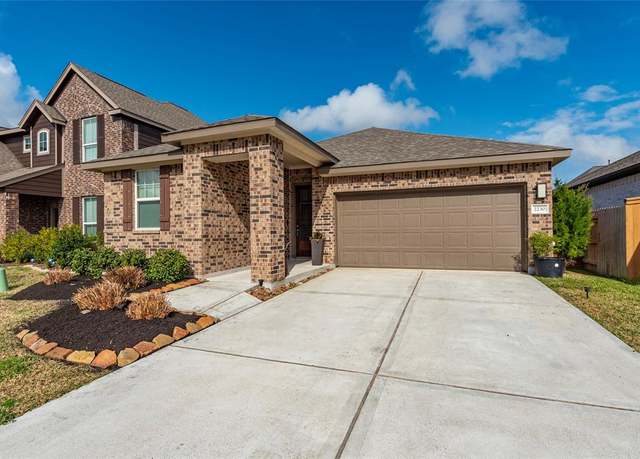 Property at 2230 Sand Lily Dr, Texas City, TX 77568, 3 beds, 2 baths