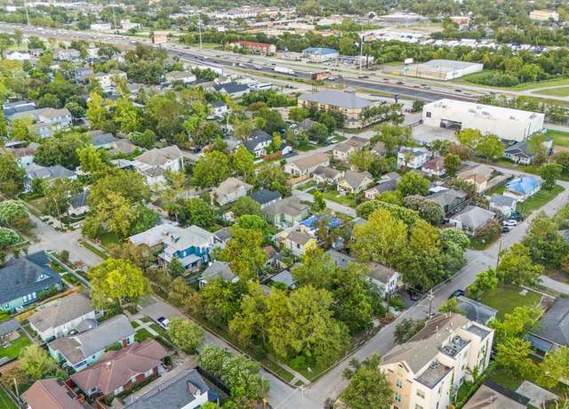 Property at 302 Cordell St, Houston, TX 77009