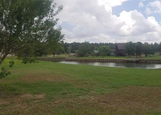 Property at 7 Wilderness Trl, Huntsville, TX 77340