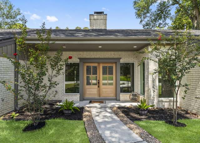 Property at 100 Kirkwood Ln, Conroe, TX 77304, 3 beds, 3 baths
