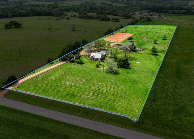 Property at 6055 Cedar Hill Rd, Brenham, TX 77833, 3 beds, 1.5 baths