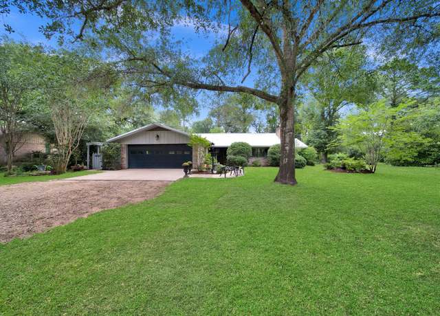 Property at 2970 Spanish Oaks Dr, Brenham, TX 77833, 3 beds, 3 baths