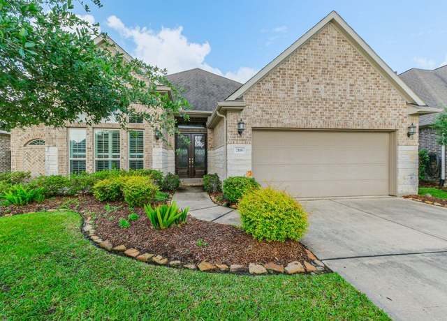 Property at 2116 Nogalas Ln, League City, TX 77573, 4 beds, 3.5 baths