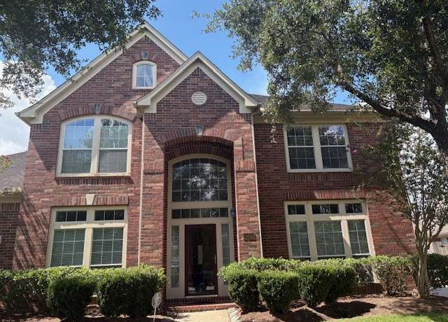 Property at 11810 Christy Glen Ct, Houston, TX 77089, 4 beds, 3.5 baths