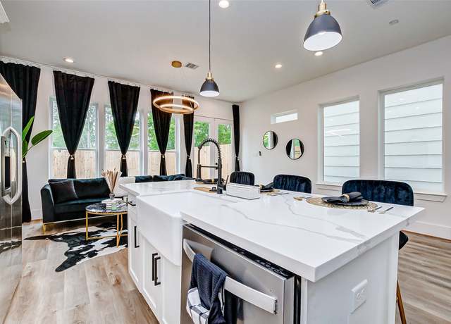 Property at 3344 Francis St, Houston, TX 77004, 3 beds, 2.5 baths