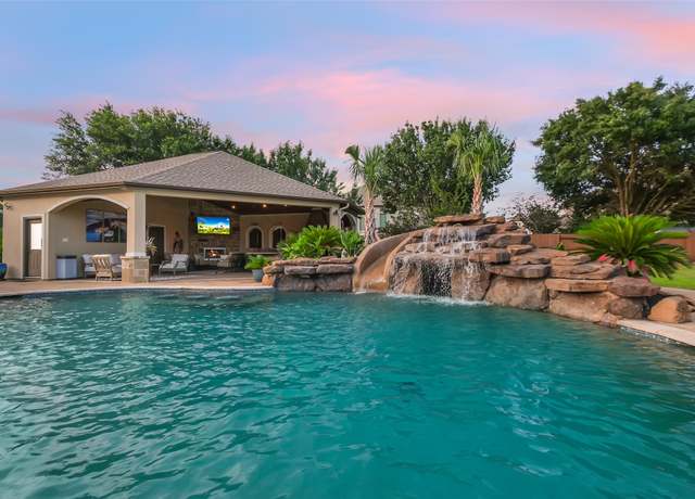 Property at 10414 Pebblecreek Xing, Katy, TX 77494, 5 beds, 6 baths