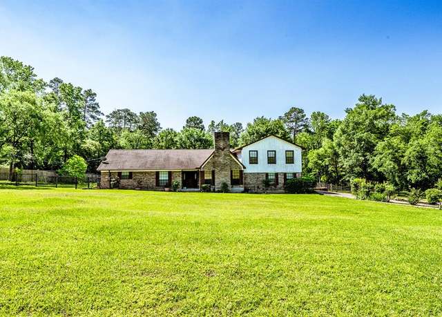 Property at 17 Briar Mdw, Huntsville, TX 77320, 3 beds, 3 baths