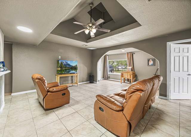 Property at 12910 Green River Dr, Houston, TX 77044, 4 beds, 2 baths