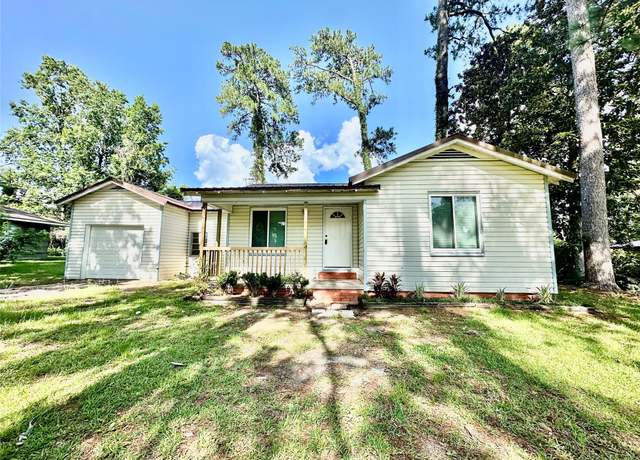 Property at 312 Temple St, Woodville, TX 75979, 3 beds, 1.5 baths
