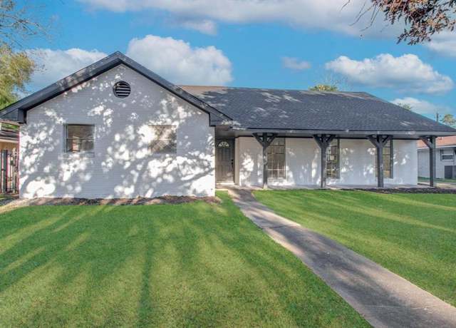 Property at 5230 W Bellfort Ave, Houston, TX 77035, 3 beds, 2 baths