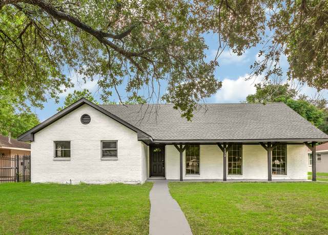 Property at 5230 W Bellfort Ave, Houston, TX 77035, 3 beds, 2 baths