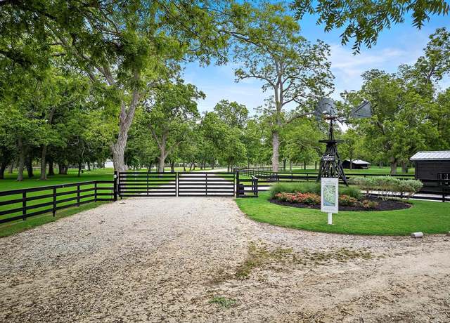 Property at 32902 Southern Manors Dr, Fulshear, TX 77441