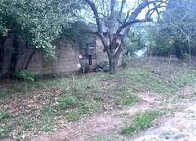 Property at 621 Spruce St, Teague, TX 75860