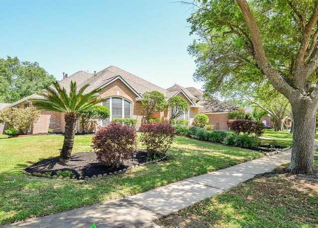 Property at 411 Spencers Glen Dr, Sugar Land, TX 77479, 4 beds, 3 baths