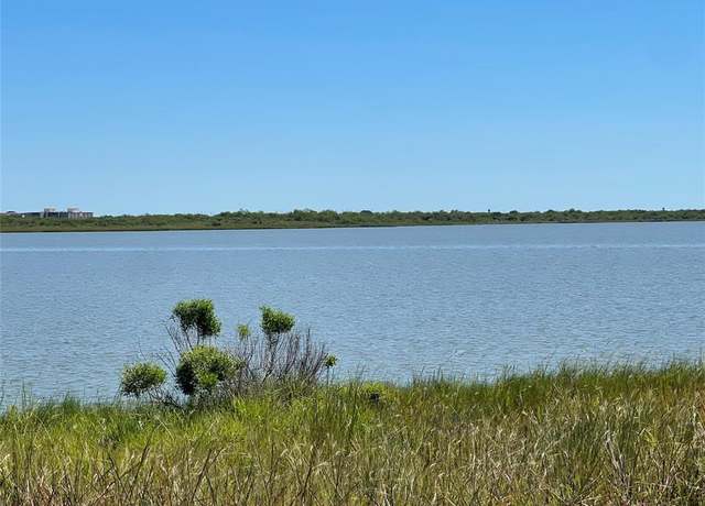Property at 397 Bay Dr, Palacios, TX 77465