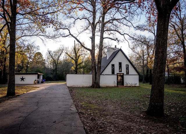 Property at 134 Briargrove St, Crockett, TX 75835, 4 beds, 3 baths