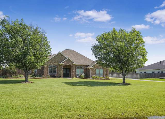 Property at 3819 Madison Ave, Baytown, TX 77523, 3 beds, 2.5 baths