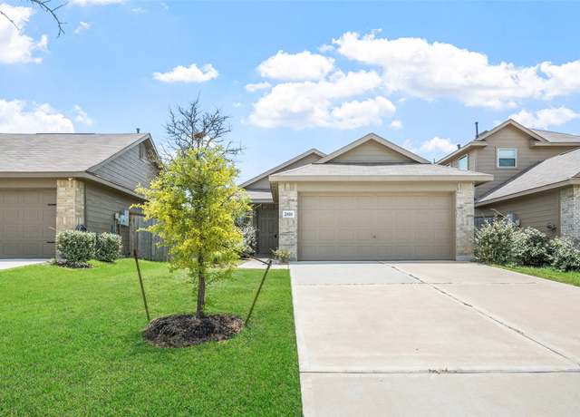 Property at 2818 Via Augusta Dr, Conroe, TX 77301, 3 beds, 2 baths