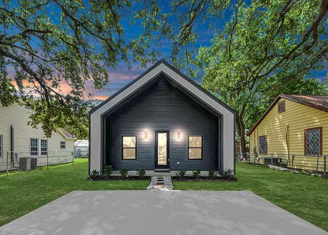 Property at 605 E Murrill Ave, Baytown, TX 77520, 3 beds, 2 baths