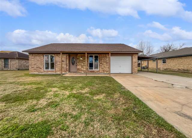 Property at 5210 3rd St, Danbury, TX 77534, 3 beds, 1.5 baths