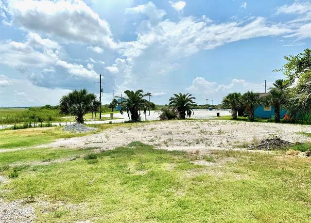 Property at 1250 Yacht Basin, Gilchrist, TX 77617