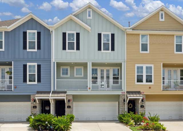 Property at 2705 Veranda Vly, League City, TX 77573, 3 beds, 2.5 baths